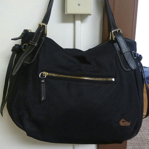 Dooney & Bourke Handbags - Fabulous Dooney and Bourke bag